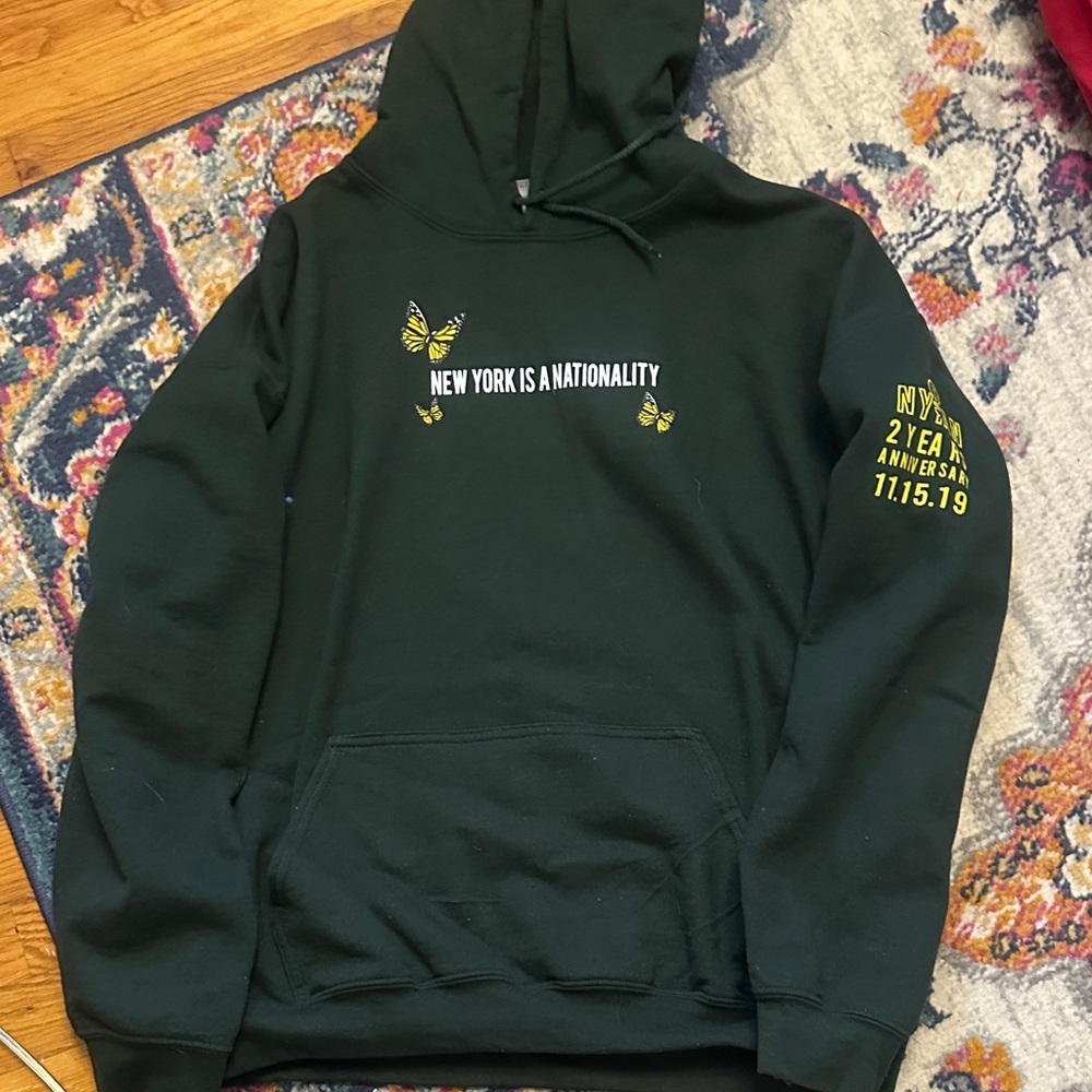 New York is a nationality butterfly hoodie Black Graphic Hoodie